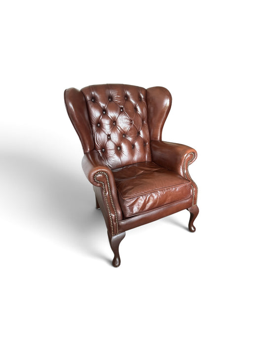 Chesterfield Wingback-chair / Öronlapps-fåtölj i brunt läder