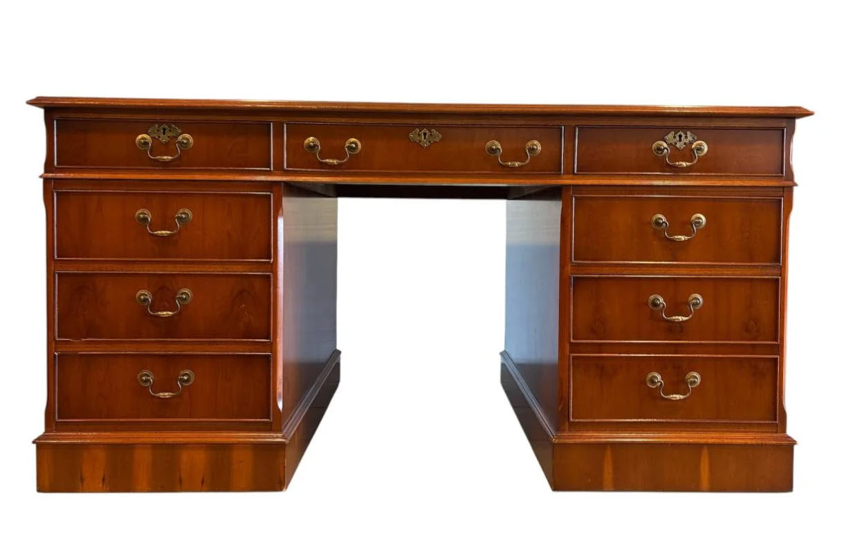 Stort Engelskt Partnerskrivbord med Stol