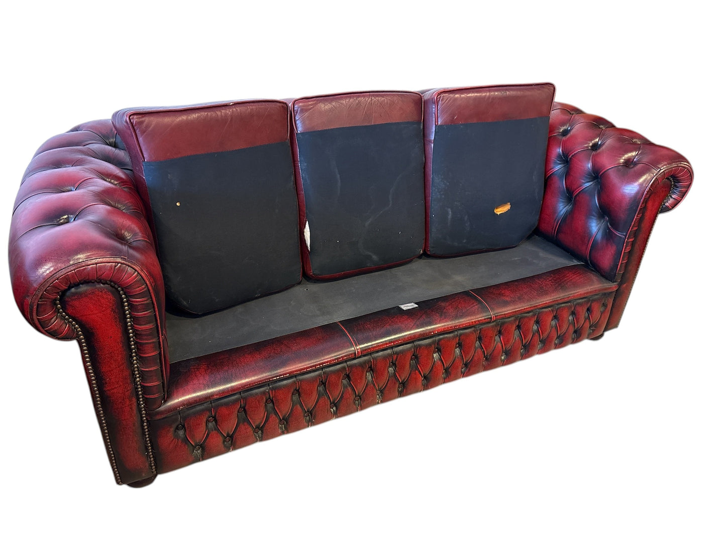Chesterfield 3-sits soffa i oxblood läder