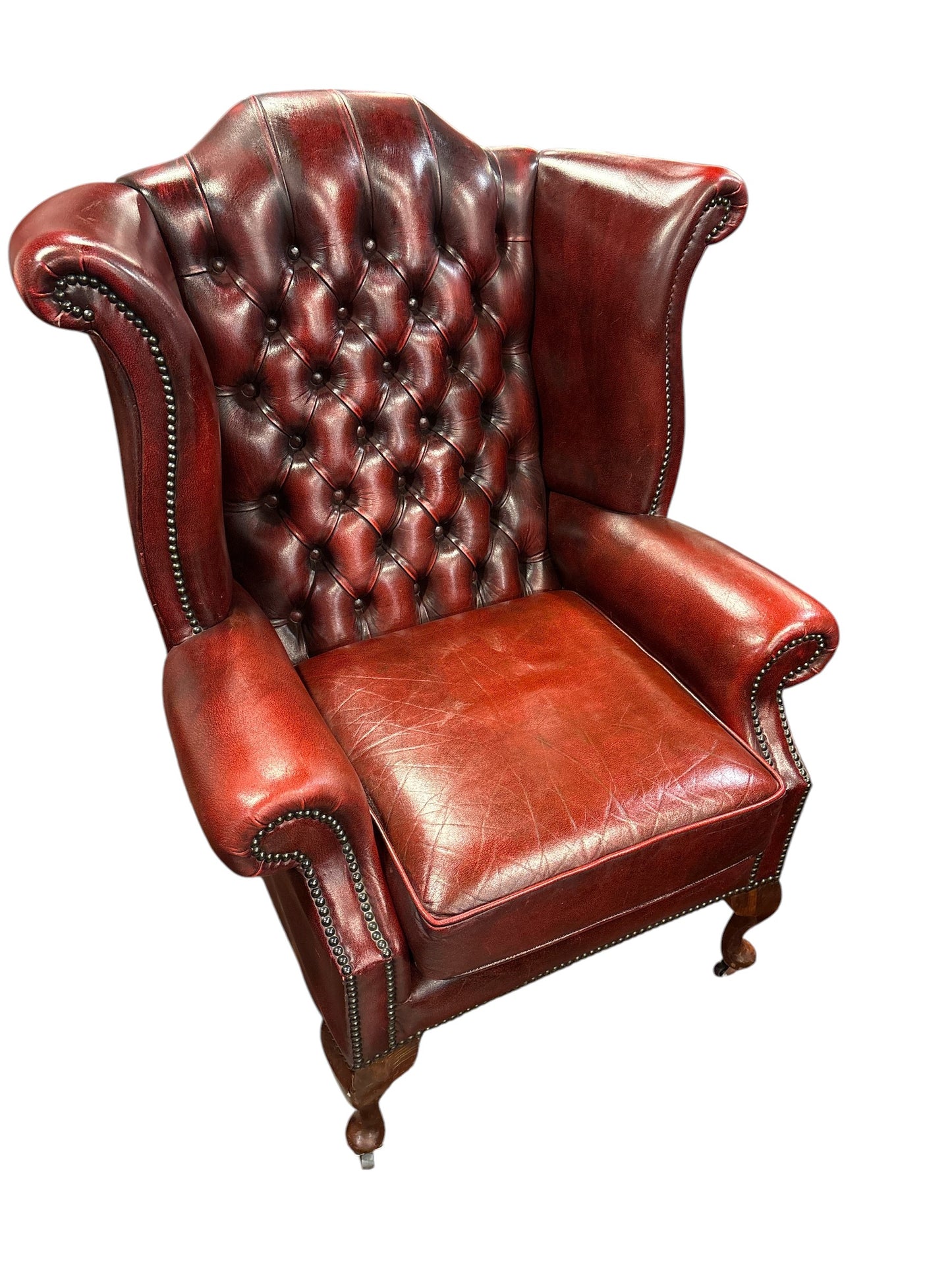 Chesterfield wingback fåtölj i oxblood läder