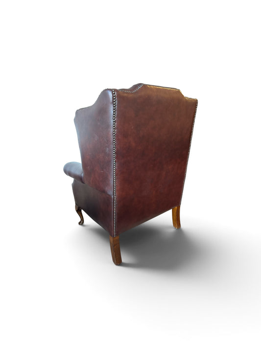Engelsk Chesterfield Wingback fåtölj i brunt läder