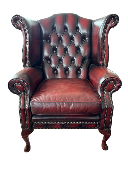Chesterfield Wingback-chair / Öronlapps-fåtölj i Oxblod Läder
