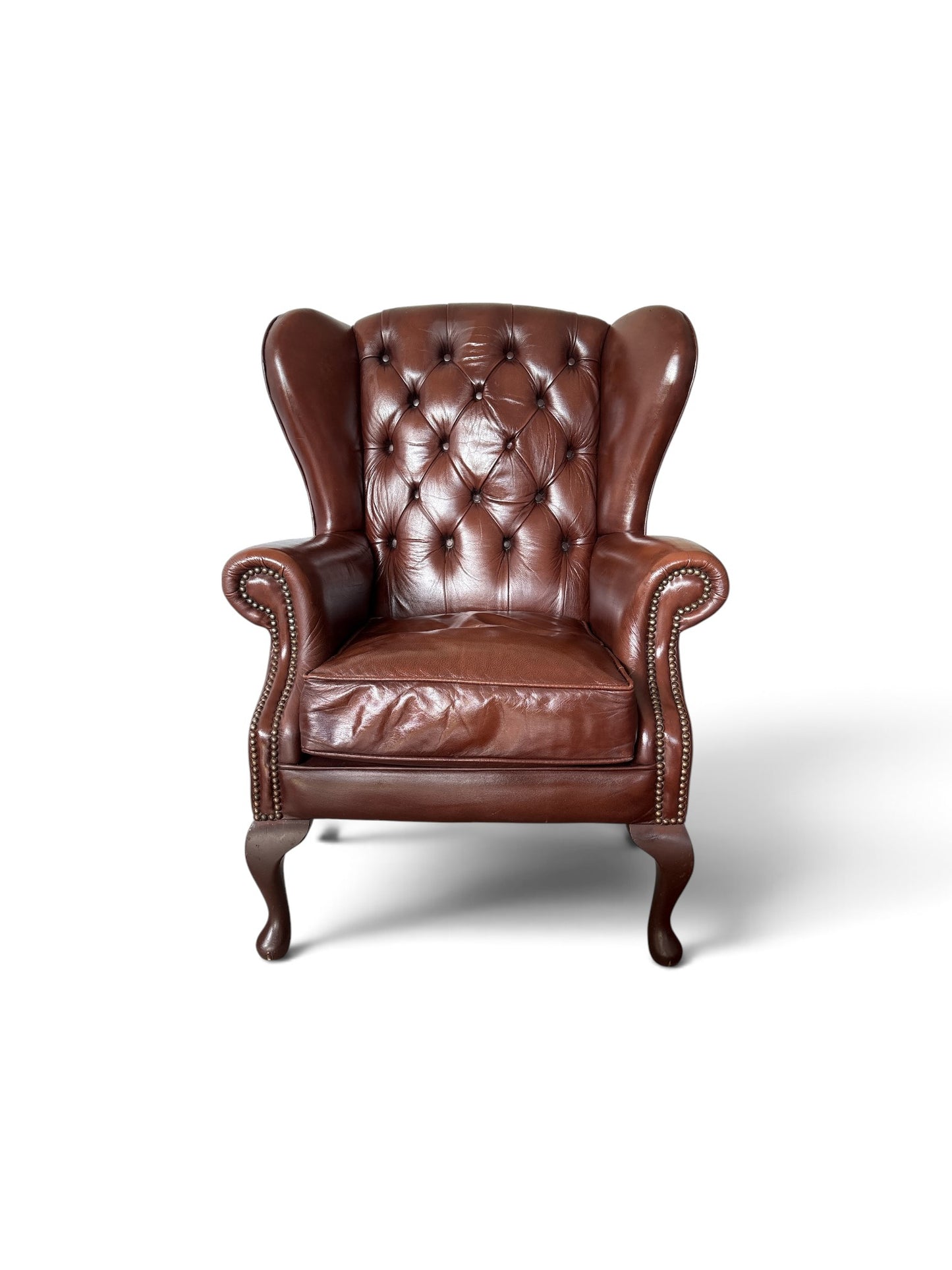 Chesterfield Wingback-chair / Öronlapps-fåtölj i brunt läder