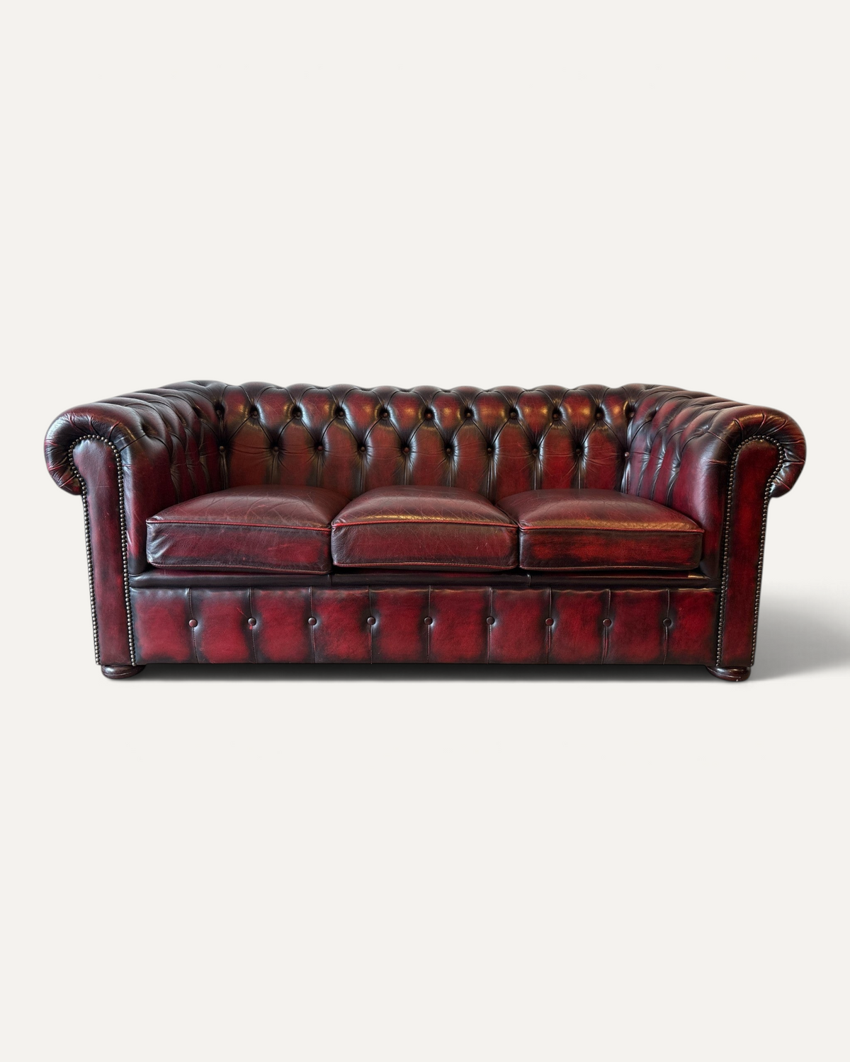 Chesterfield soffgrupp i läder, 3 delar – bild 4 – Chesterhome