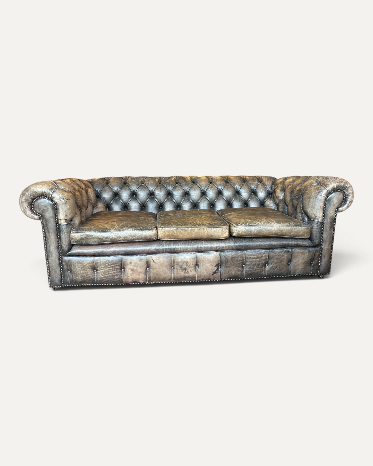 Chesterfield soffgrupp i buffelläder, 2 delar – bild 4 – Chesterhome