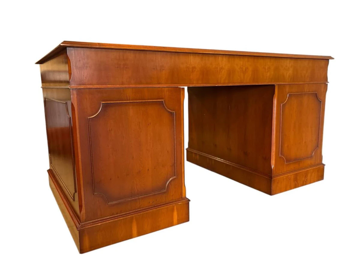 Stort Engelskt Partnerskrivbord med Stol