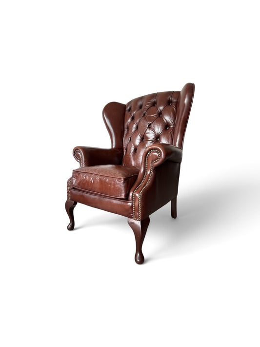 Chesterfield Wingback-chair / Öronlapps-fåtölj i brunt läder