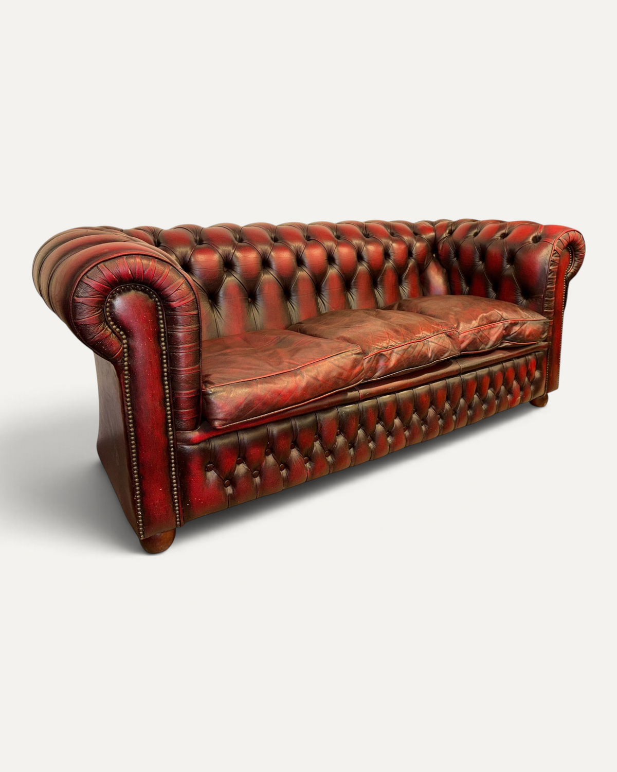 Chesterfield 3-sits soffa i oxblood läder – bild 3 – Chesterhome