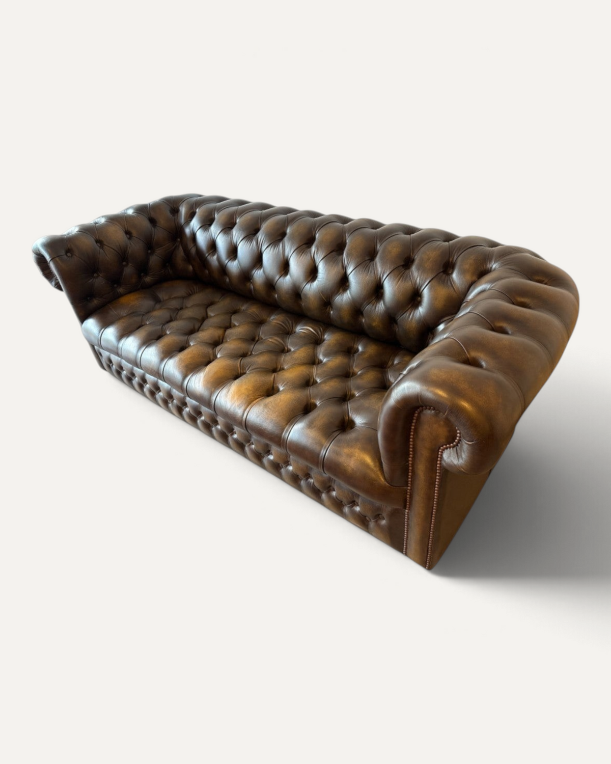 Engelsk Chesterfield 3-sits soffa i brunt och olivgrönt läder – bild 10 – Chesterhome