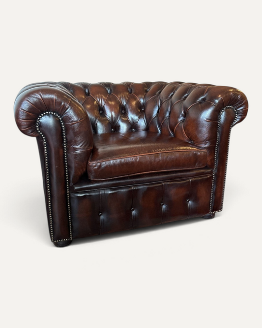 Engelsk Chesterfield club chair i brunt läder – Chesterhome