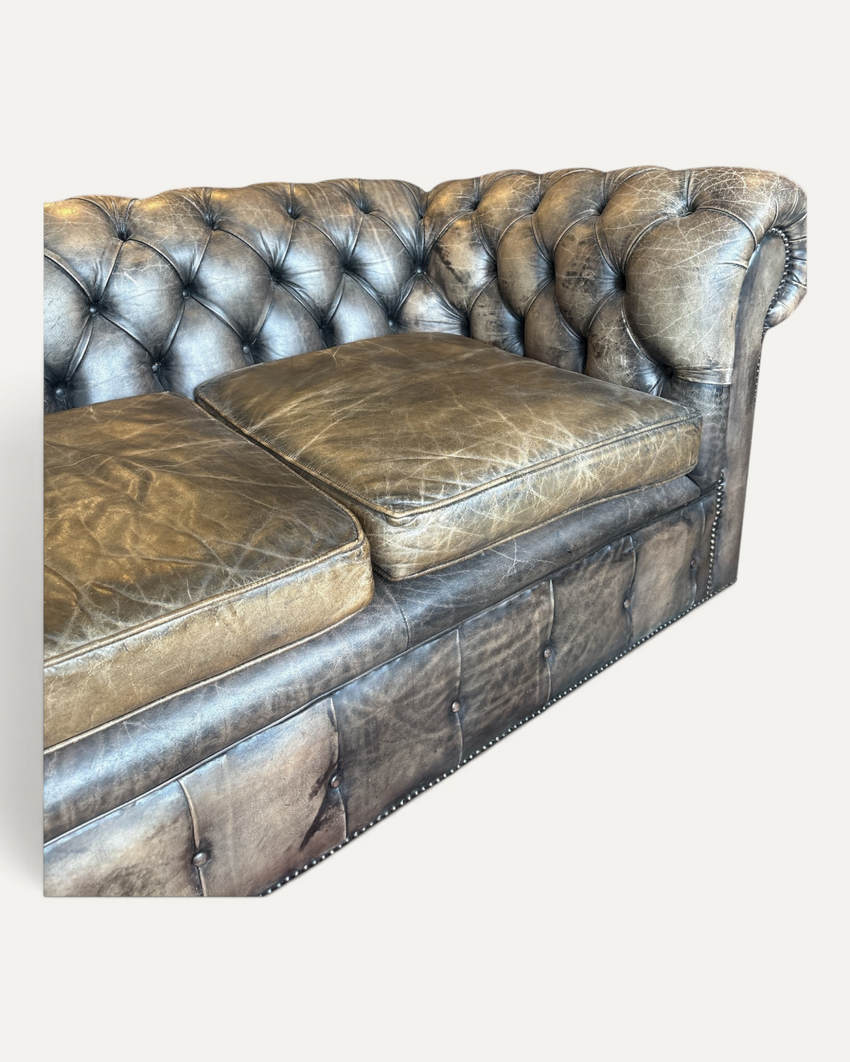 Chesterfield soffgrupp i buffelläder, 2 delar – bild 5 – Chesterhome