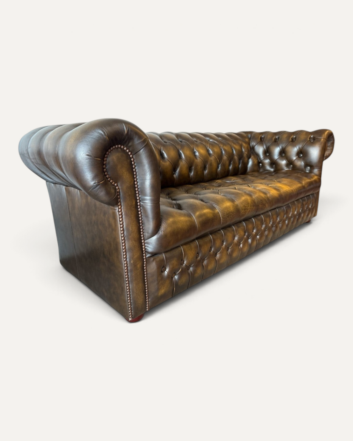 Engelsk Chesterfield 3-sits soffa i brunt och olivgrönt läder – bild 3 – Chesterhome