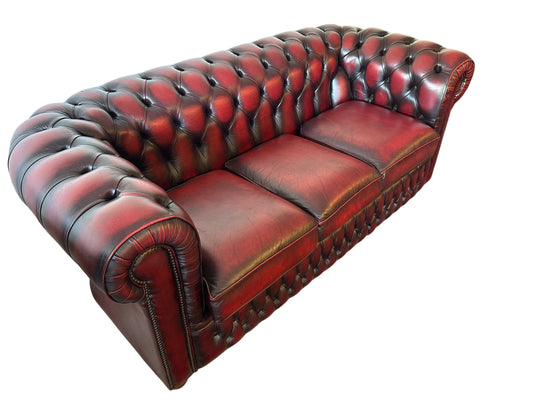 Chesterfield 3-sits soffa i oxblood läder