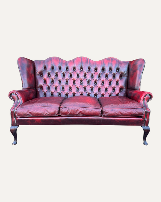 Engelsk high-back Chesterfield-soffa i oxblood läder – Chesterhome