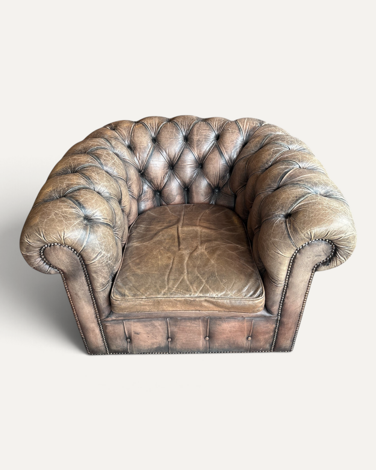Chesterfield soffgrupp i buffelläder, 2 delar – bild 6 – Chesterhome