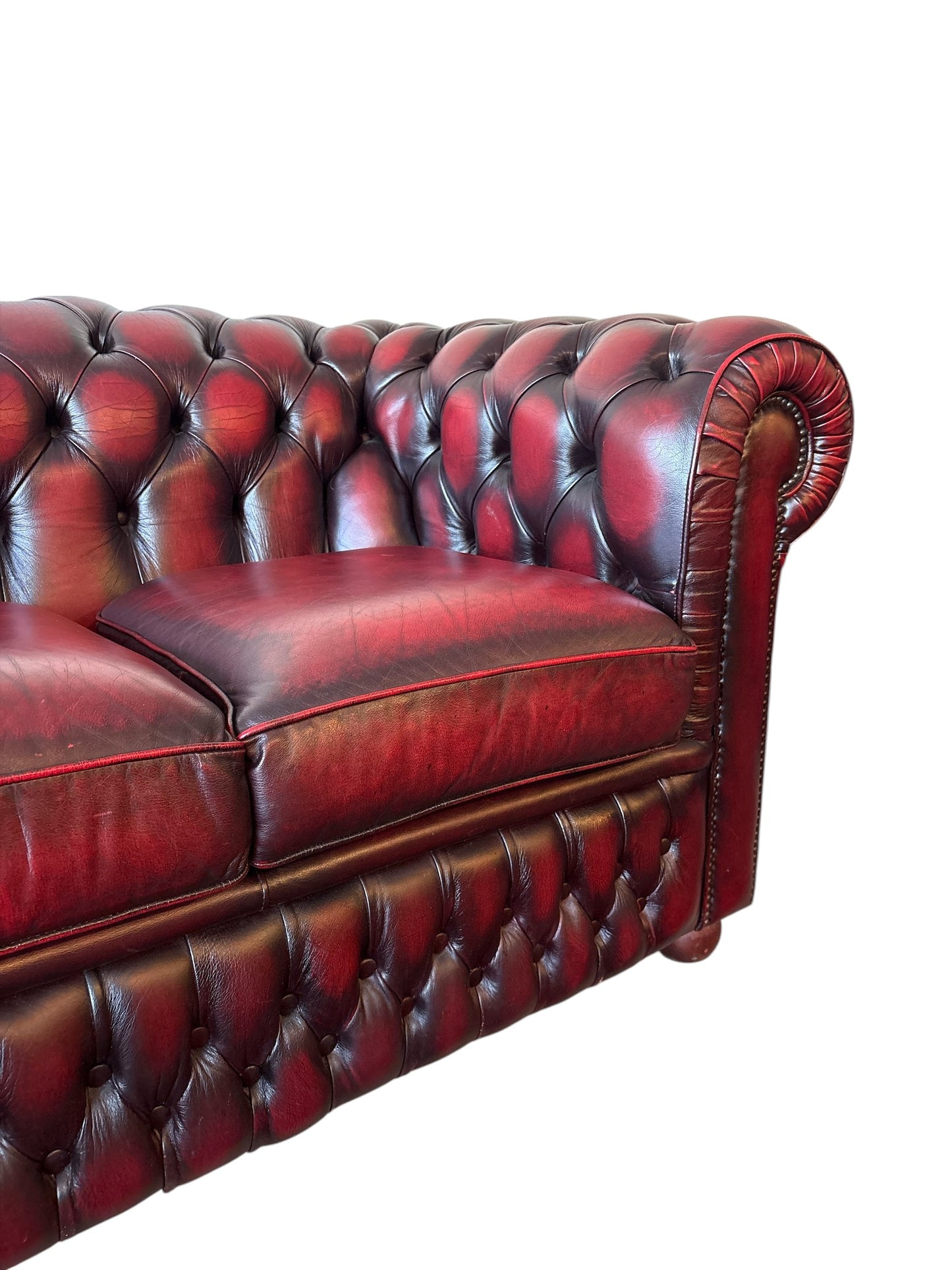Chesterfield 3-sits soffa i oxblood läder