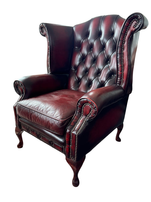 Chesterfield Wingback-chair / Öronlapps-fåtölj i Oxblod Läder