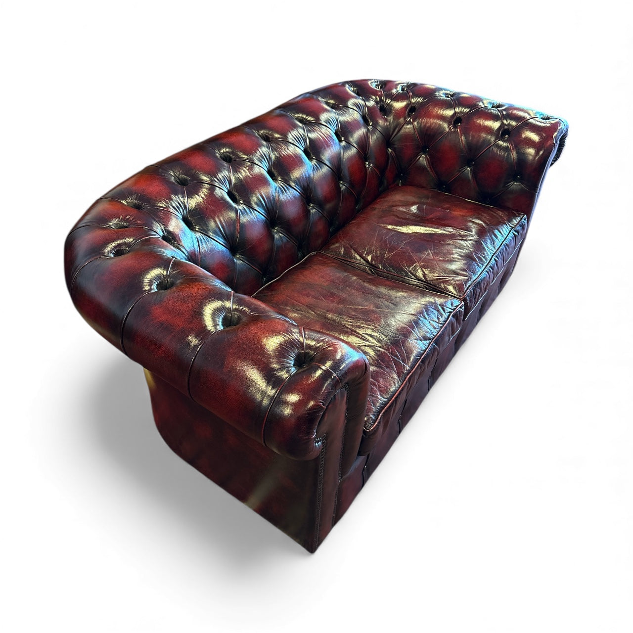 Vintage Chesterfield 2-sits soffa i oxblodsfärgat läder