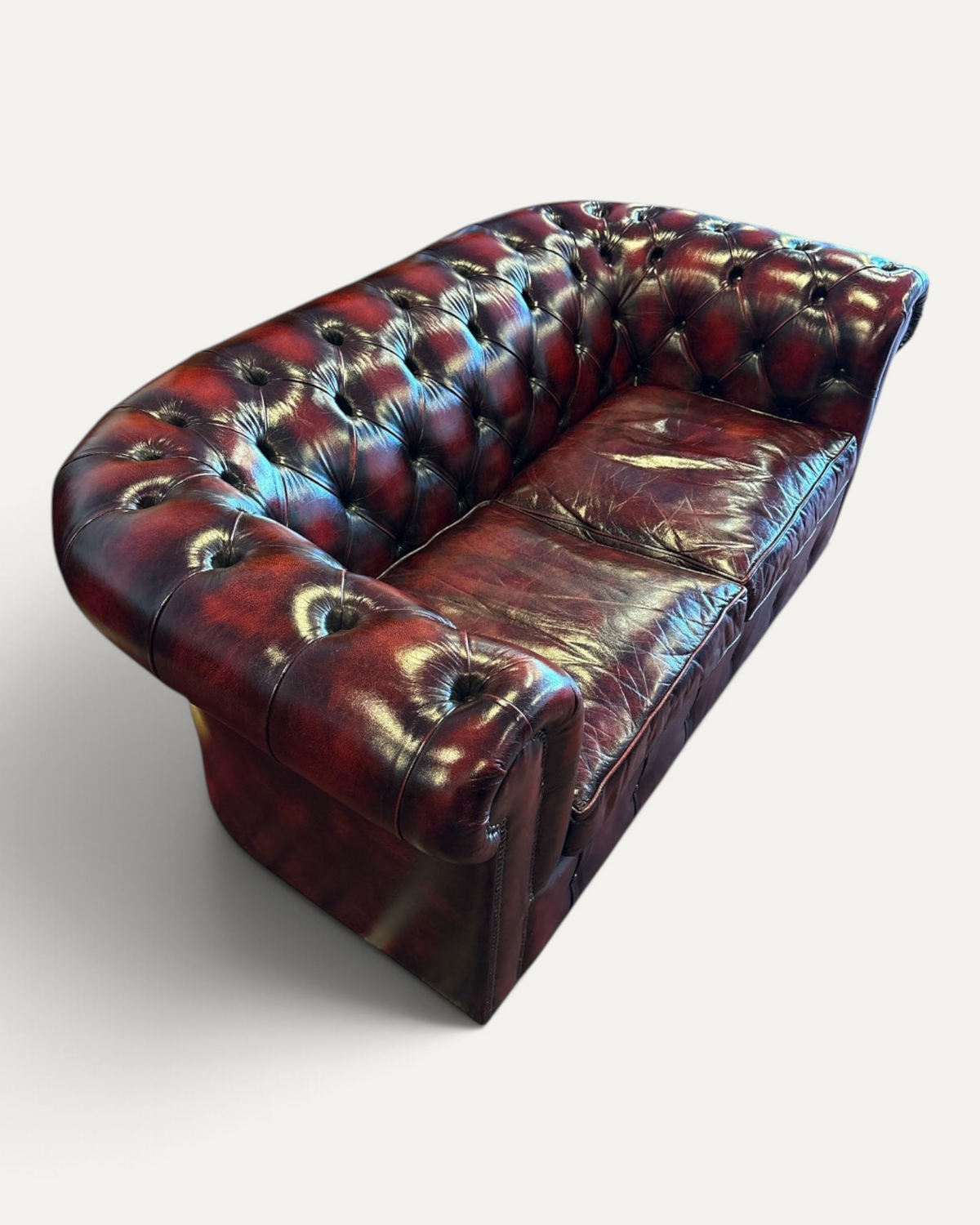 Chesterfield 2-sits soffa i oxblood läder – bild 4 – Chesterhome