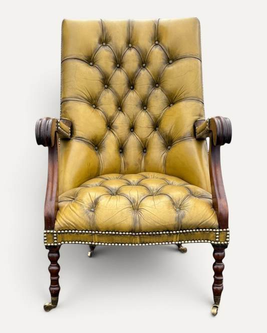 Engelsk library chair i olivgult läder med mässingshjul – bild 2 – Chesterhome