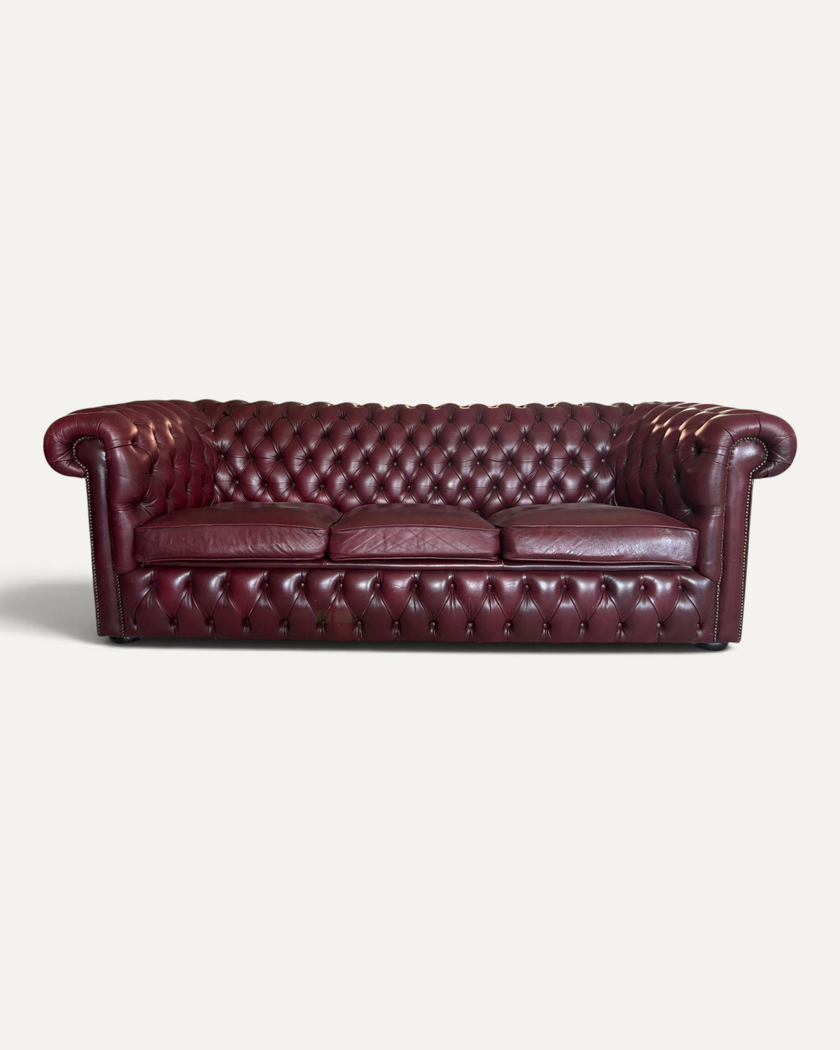 Chesterfield soffgrupp i läder, 3 delar – bild 2 – Chesterhome