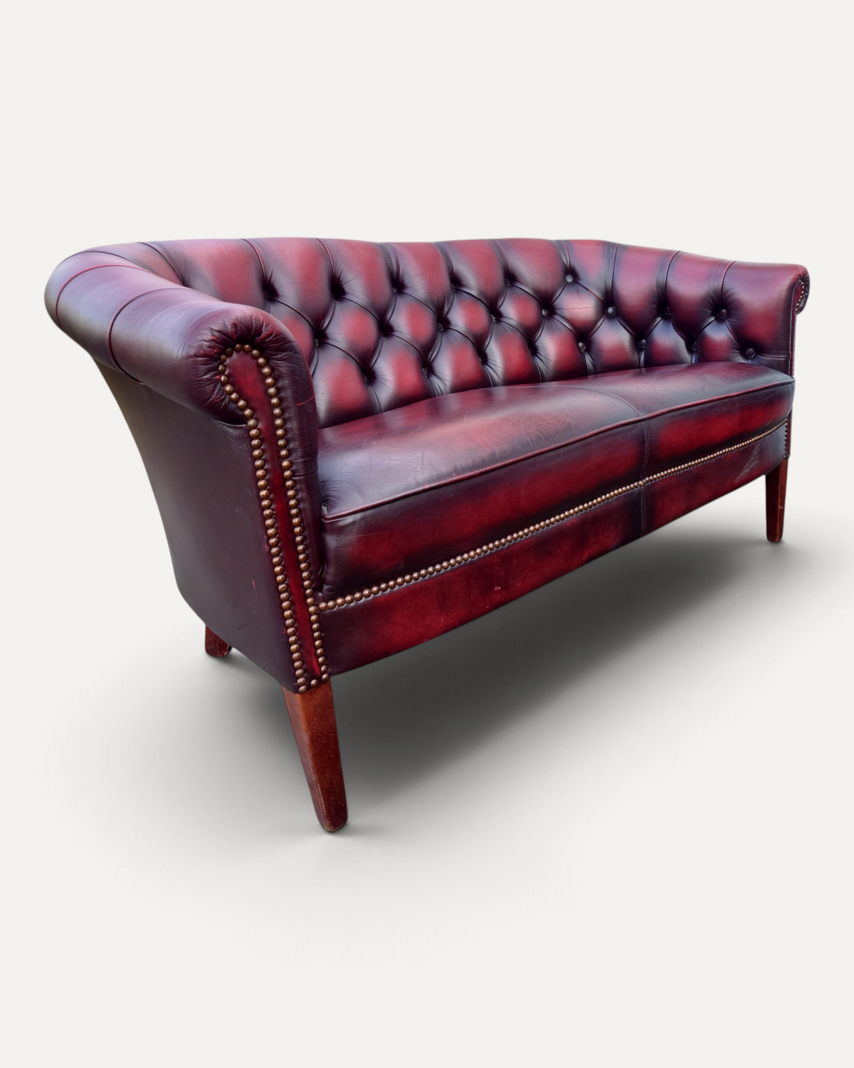 Chesterfield soffgrupp i oxblood läder, 3 delar – bild 2 – Chesterhome
