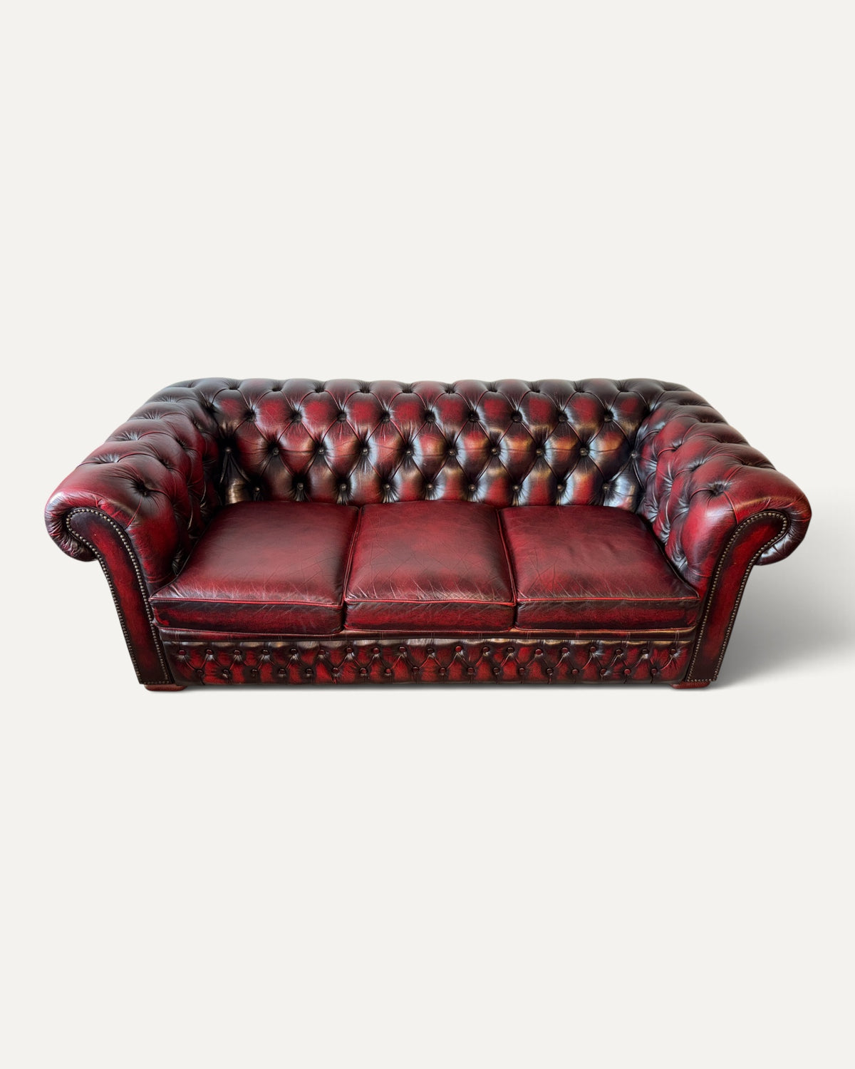 Chesterfield soffgrupp i läder – 3 delar