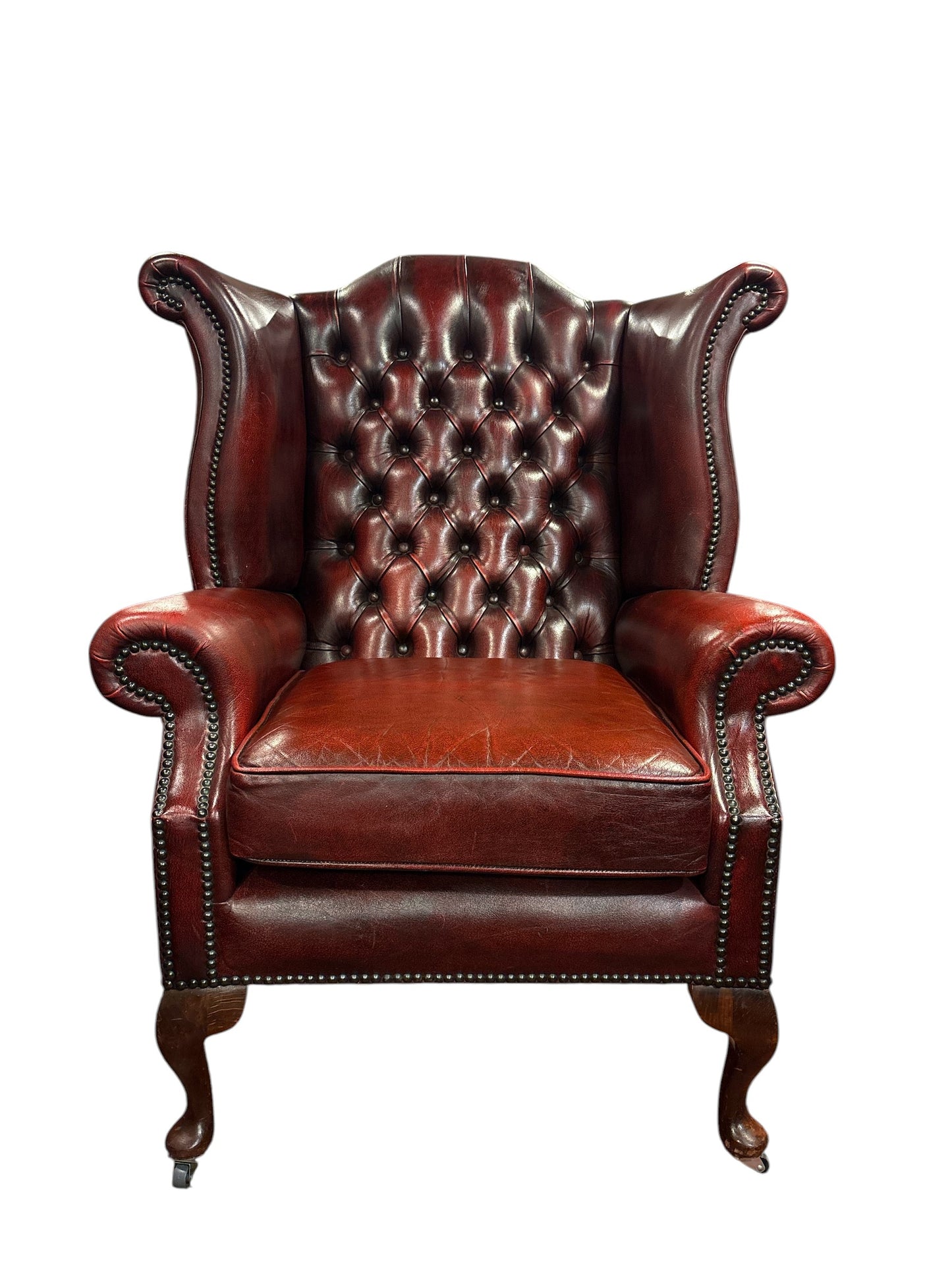 Chesterfield wingback fåtölj i oxblood läder