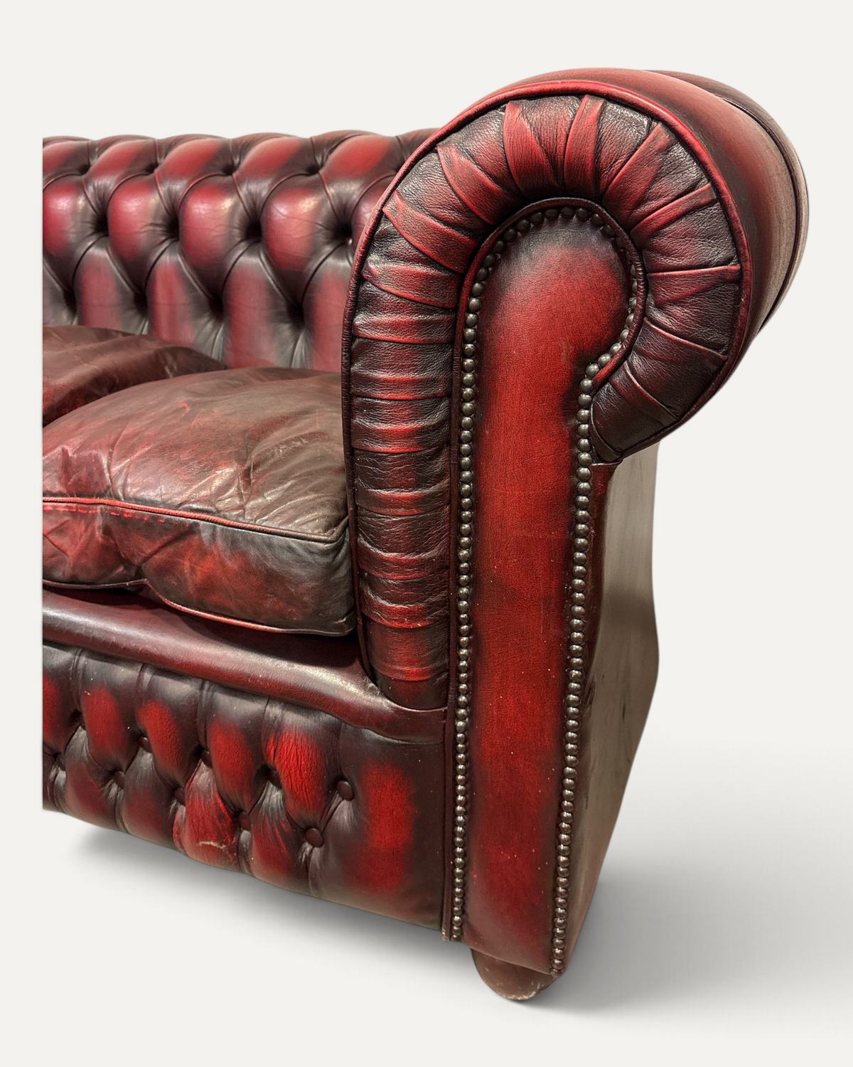 Chesterfield 3-sits soffa i oxblood läder – bild 5 – Chesterhome