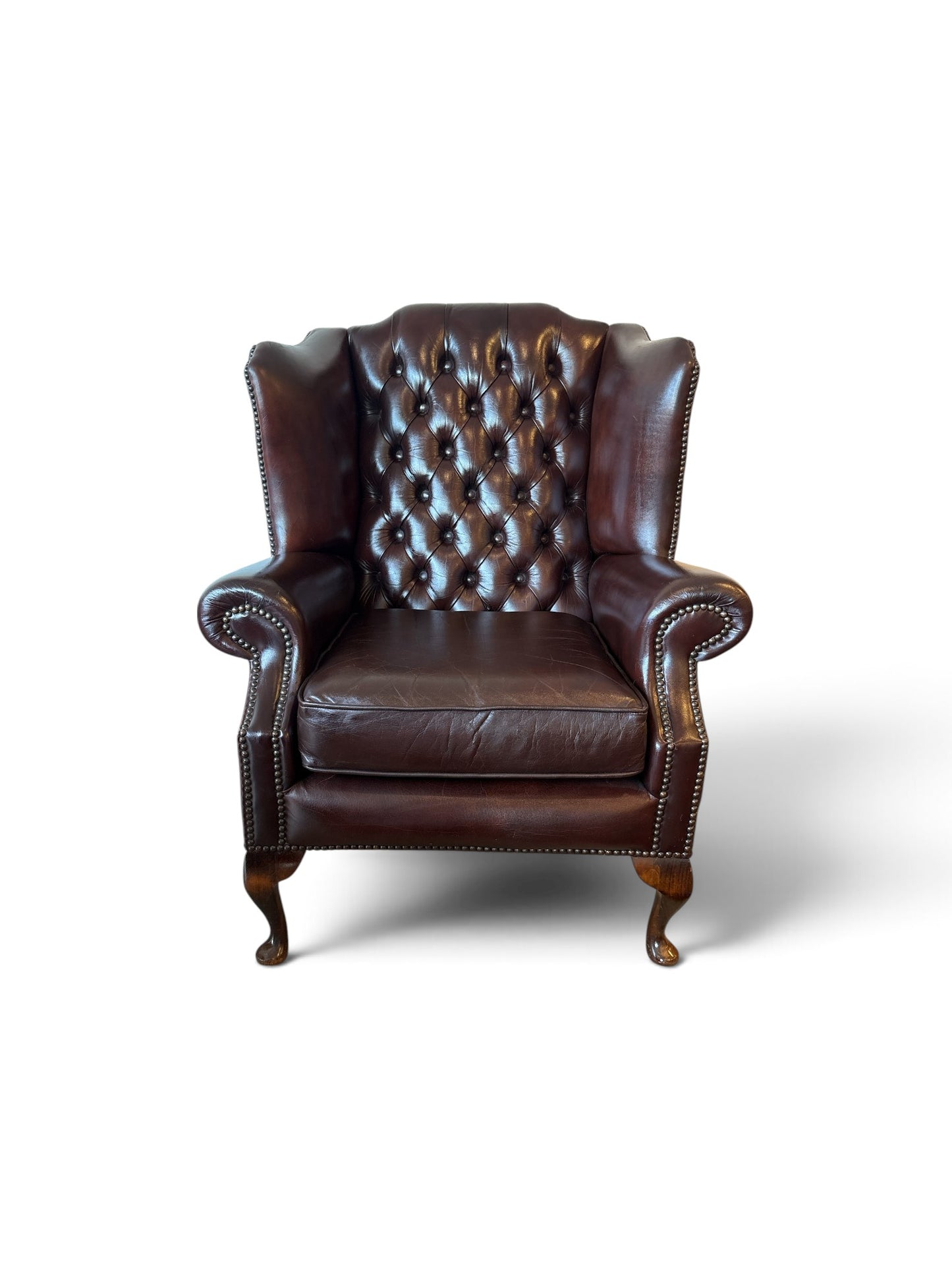 Engelsk Chesterfield Wingback fåtölj i brunt läder