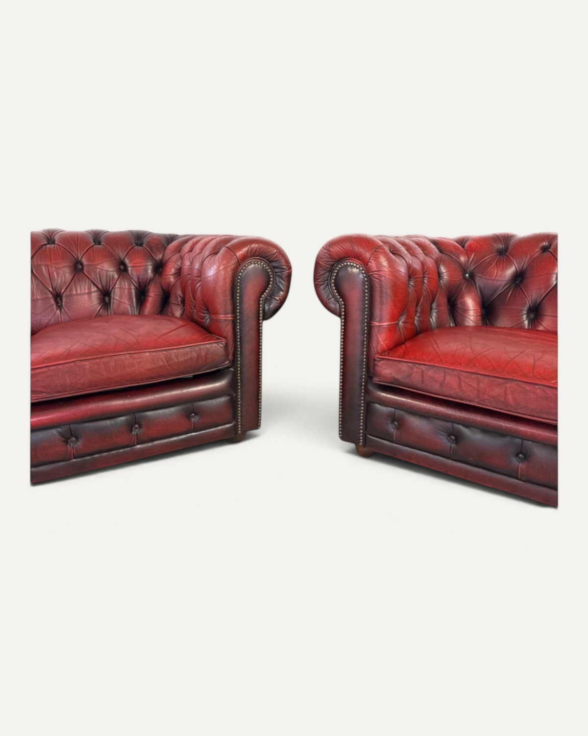 Vintage Chesterfield-soffgrupp i äkta läder, 3-sits och 2-sits – bild 9 – Chesterhome