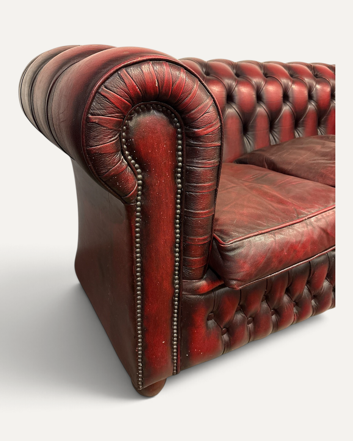 Chesterfield 3-sits soffa i oxblood läder – bild 6 – Chesterhome