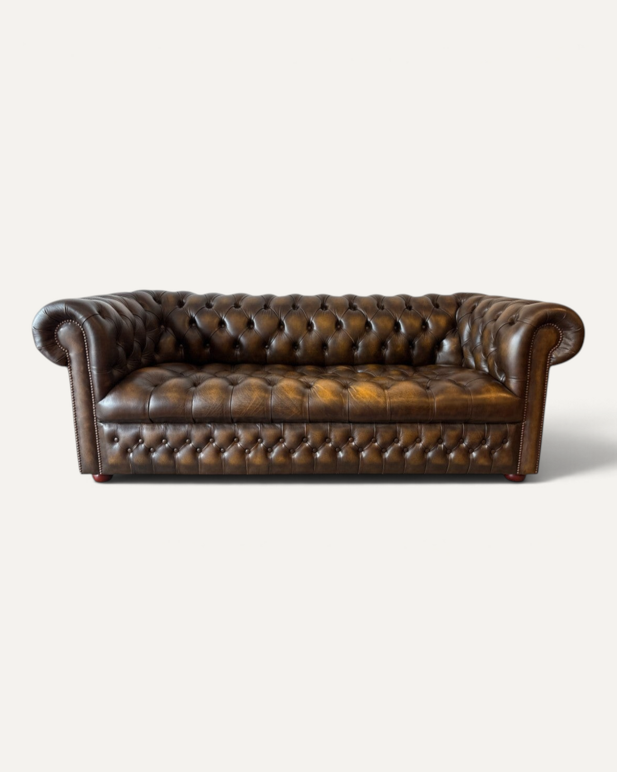 Engelsk Chesterfield 3-sits soffa i brunt och olivgrönt läder – bild 2 – Chesterhome