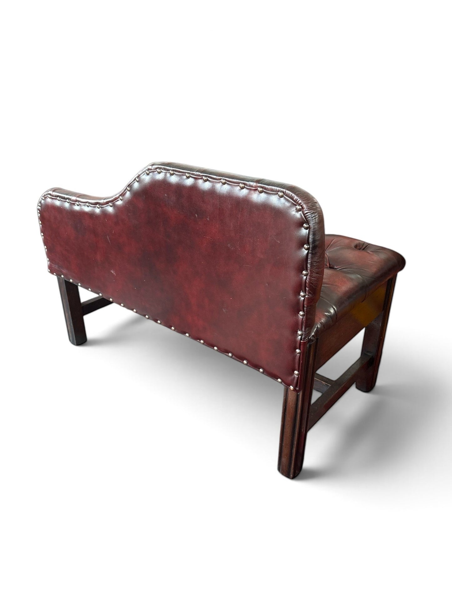 Engelsk Chesterfield Telefonbänk i oxblood läder