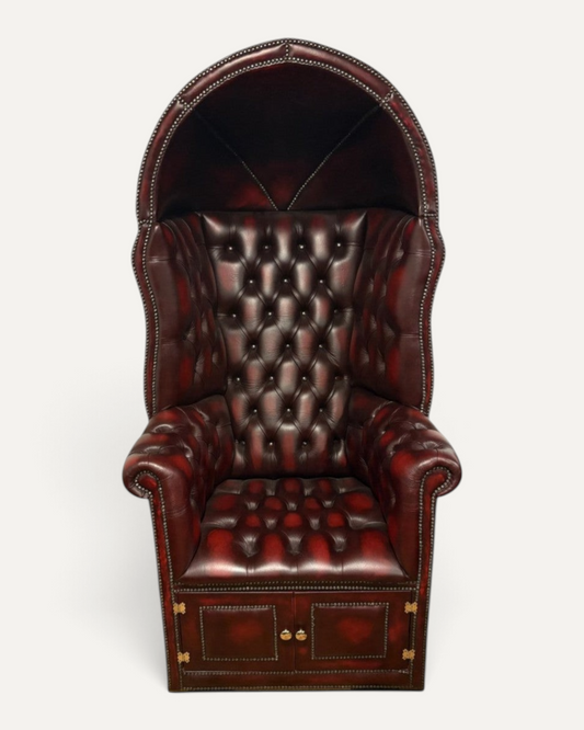Porter's Chair i oxblood läder med förvaring – Chesterhome