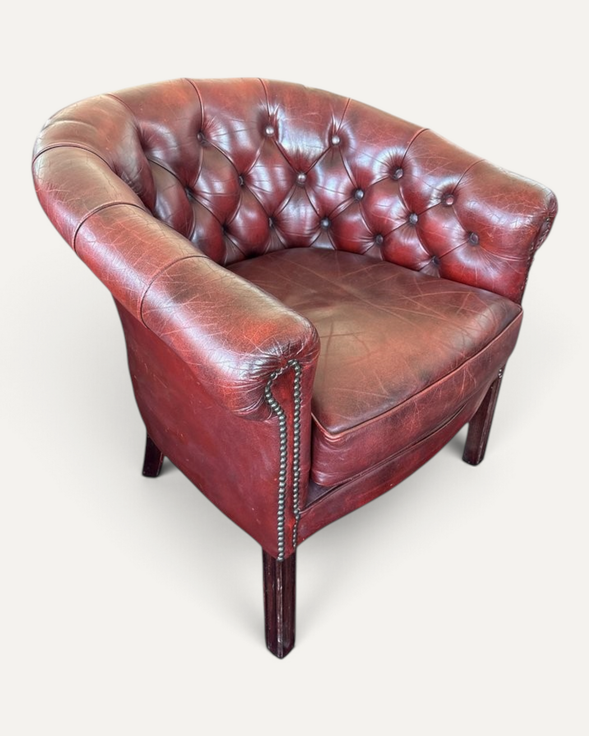 Klubbfåtölj i chesterfieldstil i oxblood läder, 1980-tal – bild 2 – Chesterhome