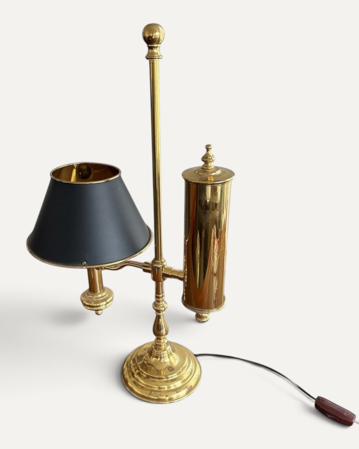 Studentlampa i mässing med svart skärm – Chesterhome